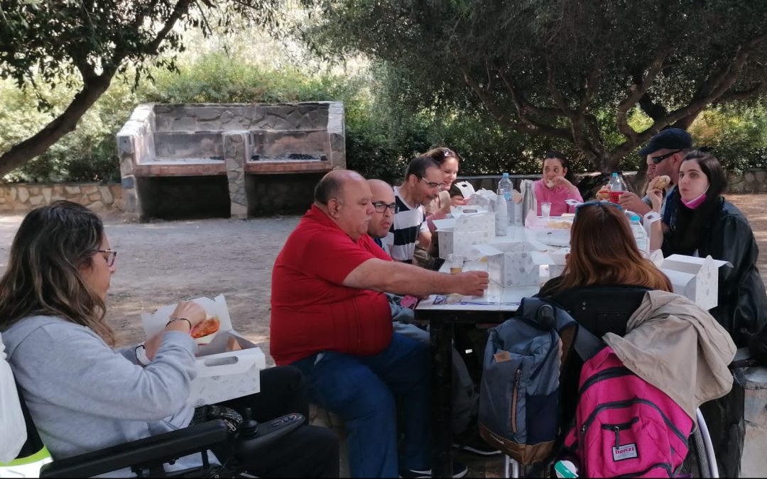 El acto social de comer, un reto para las personas con discapacidad