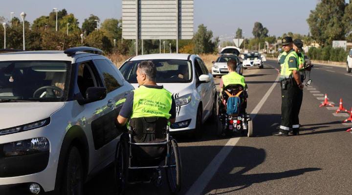 Así ha sido la campaña ‘No corras, no bebas, no cambies de ruedas’ con la DGT y las entidades de ASPAYM este 2023