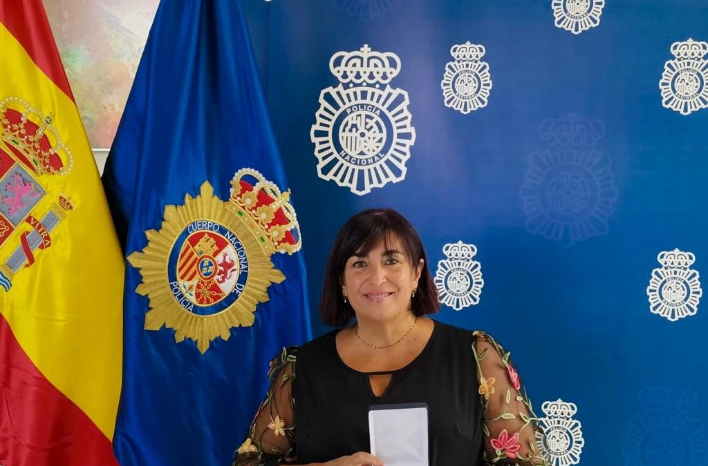 ASPAYM recibe la condecoración al mérito policial por su labor por las víctimas de siniestros viales