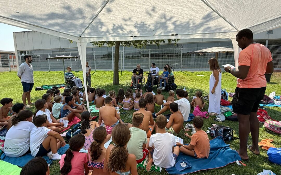 ASPAYM Sevilla y ASPAYM Cádiz finalizan la campaña de verano de zambullidas