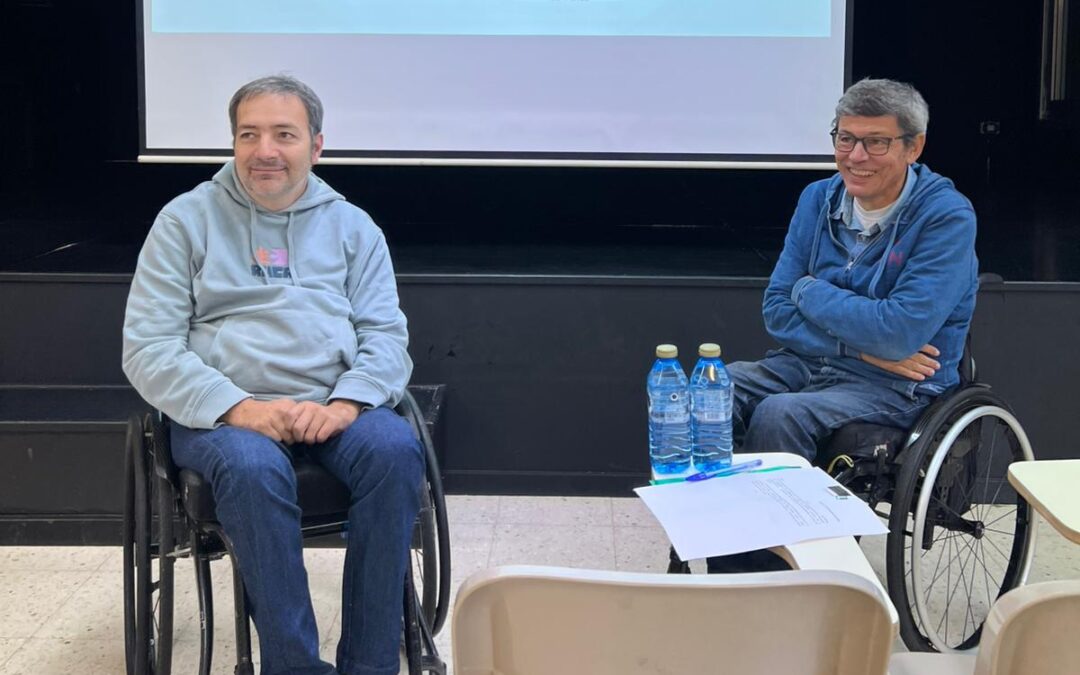 ASPAYM Galicia conciencia en seguridad vial en distintos centros educativos de la región