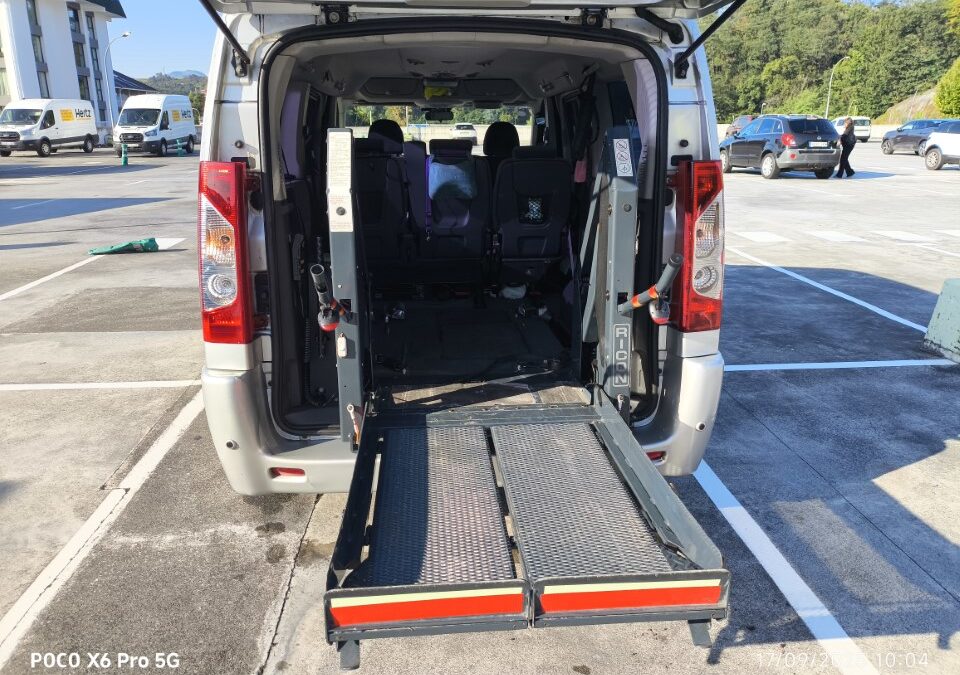 Se venden furgonetas, camas y coches adaptados en nuestro tablón de anuncios