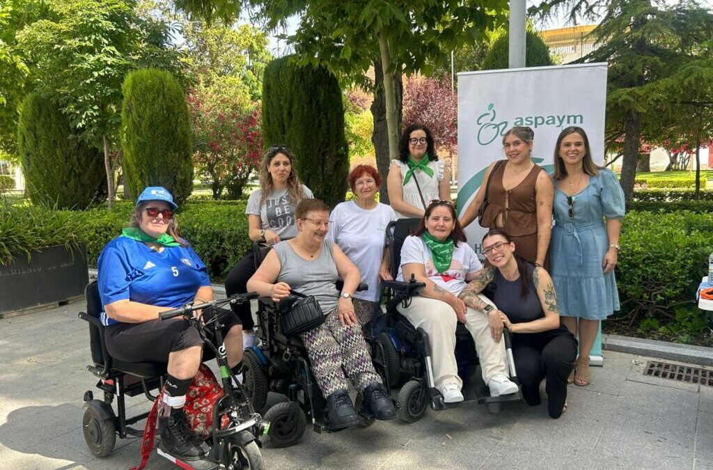 El mercadillo solidario de ASPAYM Jaén celebra 10 años de inclusión con la fuerza de su comunidad