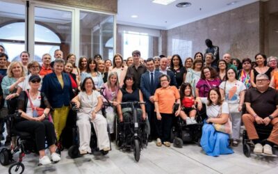 La reforma de las leyes de Discapacidad y Dependencia impulsa la financiación estatal al 50 %, flexibiliza las prestaciones y refuerza la asistencia personal